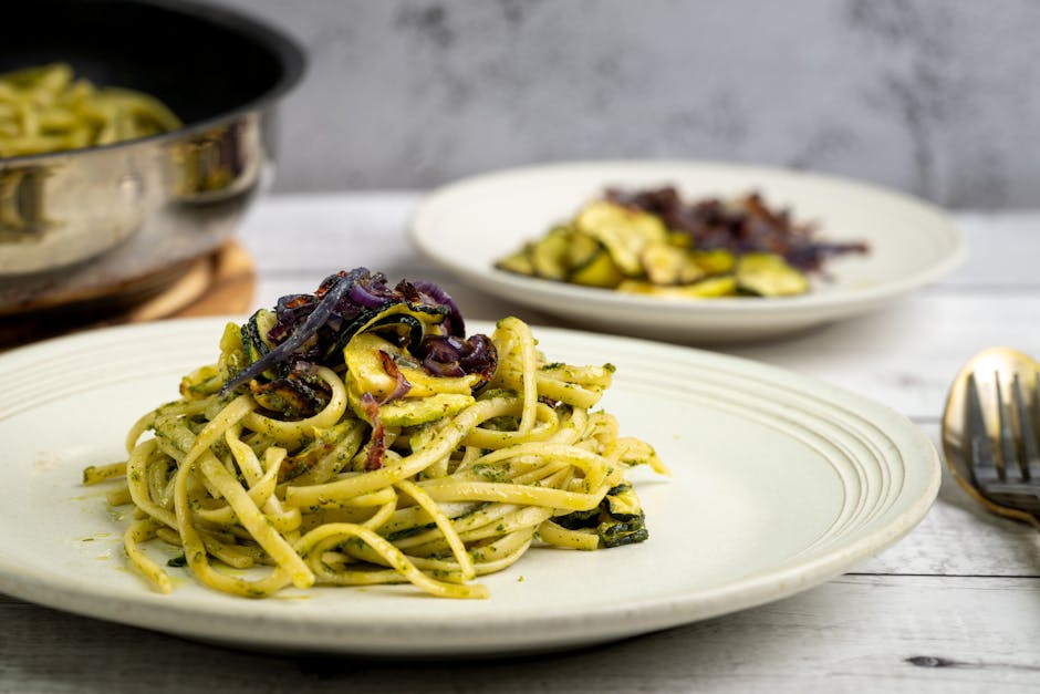 Vegan Pesto Pasta (Bright Green, 20 Minutes)